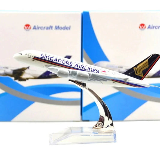 Singapore Airlines Airbus A380 1:400 Scale Model Aircraft with Display Stand