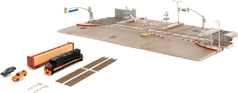 Fast & Furious Final Race Train Crossing 1:64 Nano Diorama with 2 Die-Cast Cars – Jada Toys