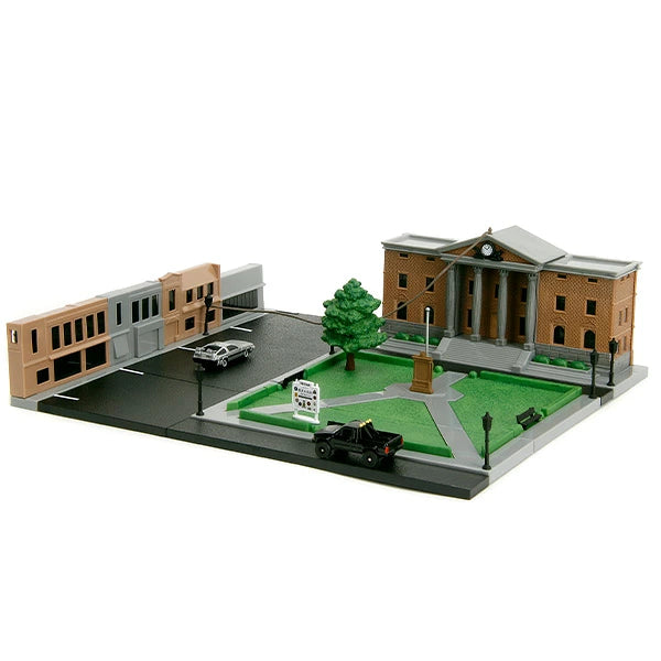 Back to the Future Hill Valley Courthouse Nano Scene Diorama with 2 Die-Cast Vehicles – Jada Toys