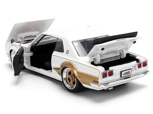 Jada Toys 1971 Nissan Skyline 2000 GT-R Hakosuka 1:24 Die-Cast – White/Gold
