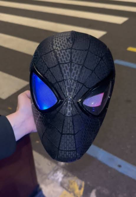 The Amazing Spider-Man 2 (Andrew Garfield) Black Textured Replica Mask – LED Eyes & Remote