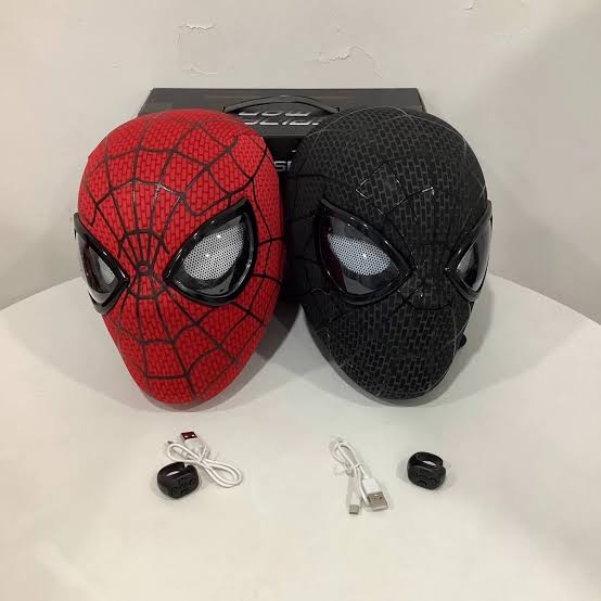 The Amazing Spider-Man 2 (Andrew Garfield) Black Textured Replica Mask – LED Eyes & Remote