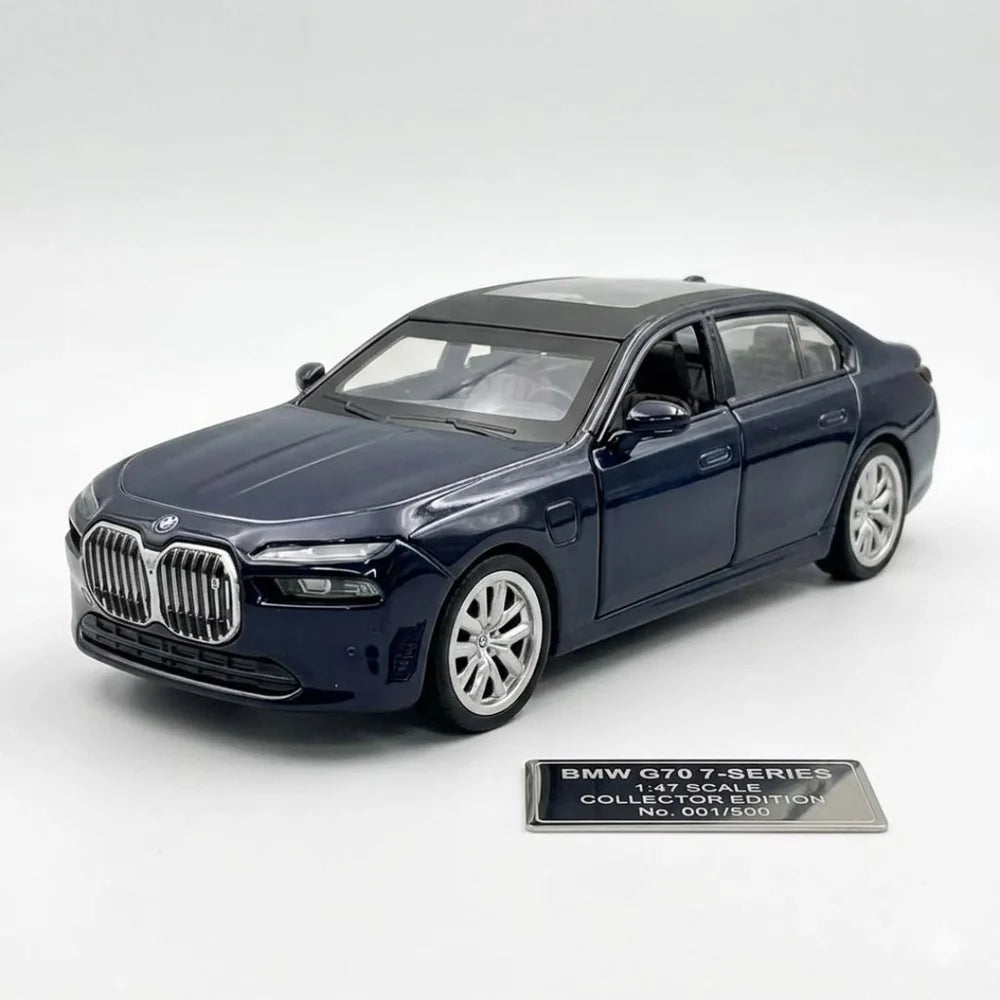 CAIPO BMW i7 1:47 Die-Cast Alloy Model Car – Dark Blue