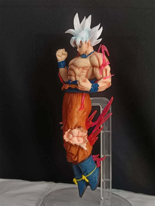 Goku 23cm Silver Hair PVC Action Figure – Dragon Ball Ultra Instinct Style Collectible