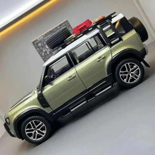 Land Rover Defender 1:18 Die-Cast Model Car – Fuji White SUV with Opening Doors & Hood
