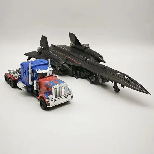 TW-1124 Articulated Transforming-Style Robot Action Figure – Red & Blue Mecha with Large Weapon