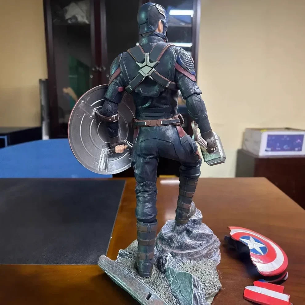 Captain America Avengers Endgame Final Battle Figure – Mjolnir & Broken Shield