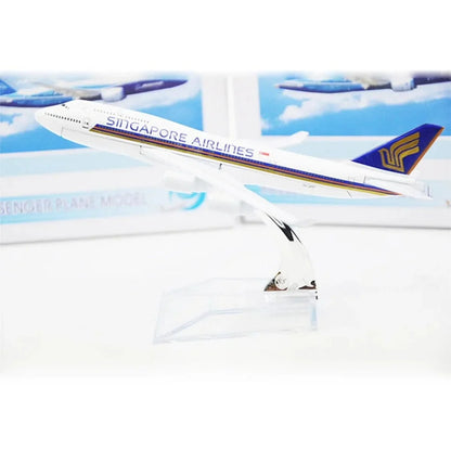 Singapore Airlines Airbus A380 1:400 Scale Model Aircraft with Display Stand